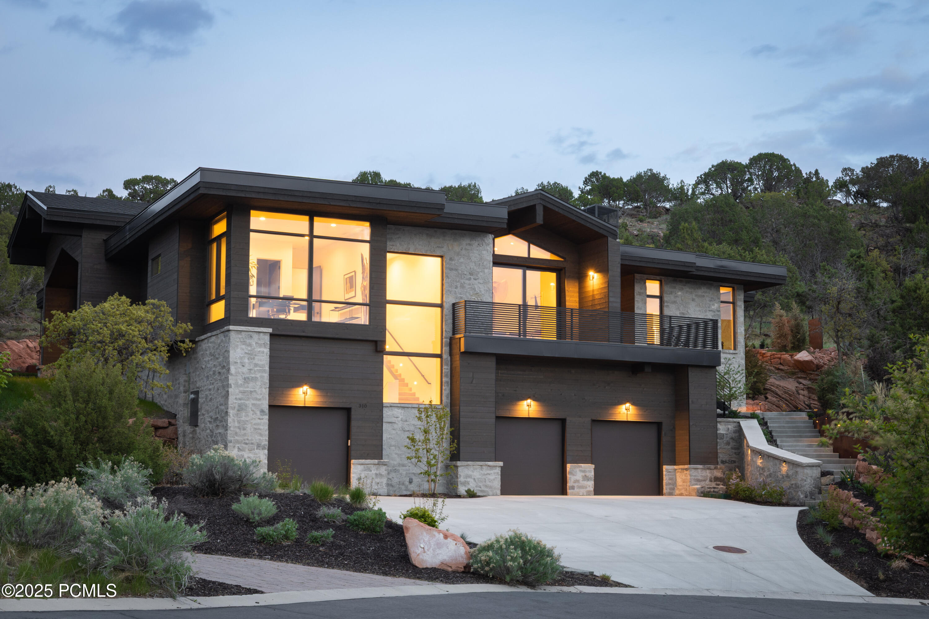 310RedLedges-1