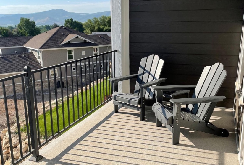 Upstairs Family Rm Balcony