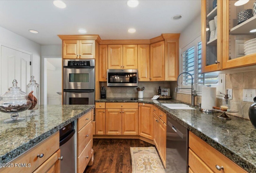 16-Kitchen