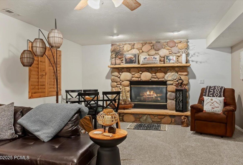 37-Family Room