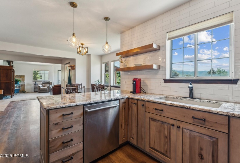 13_Kitchen_1800x1200_4235583