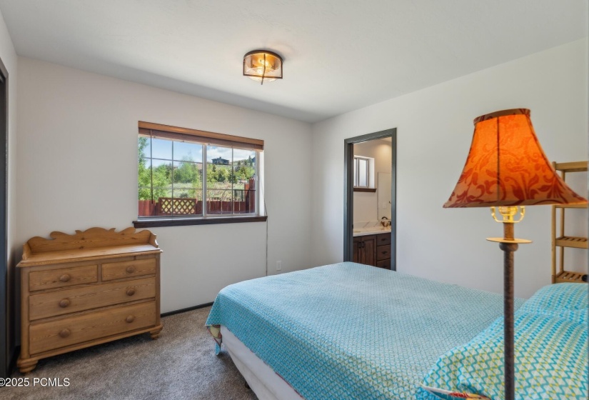 21_Bedroom_1800x1200_4235592