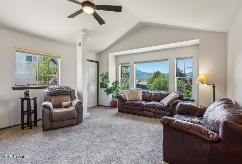 4_Livingroom_1800x1200_4235578