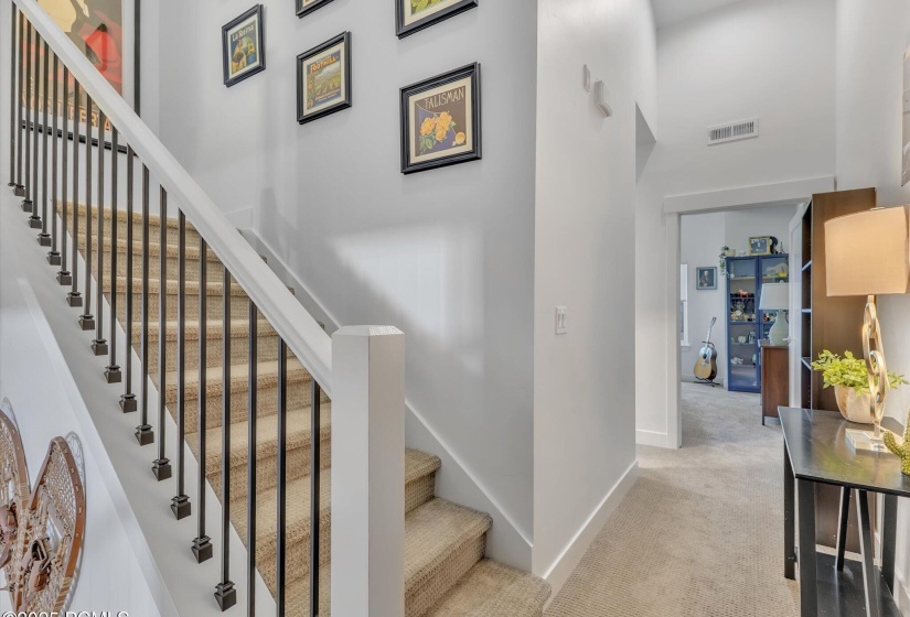 19-8257 N Sandalwood Ln-19