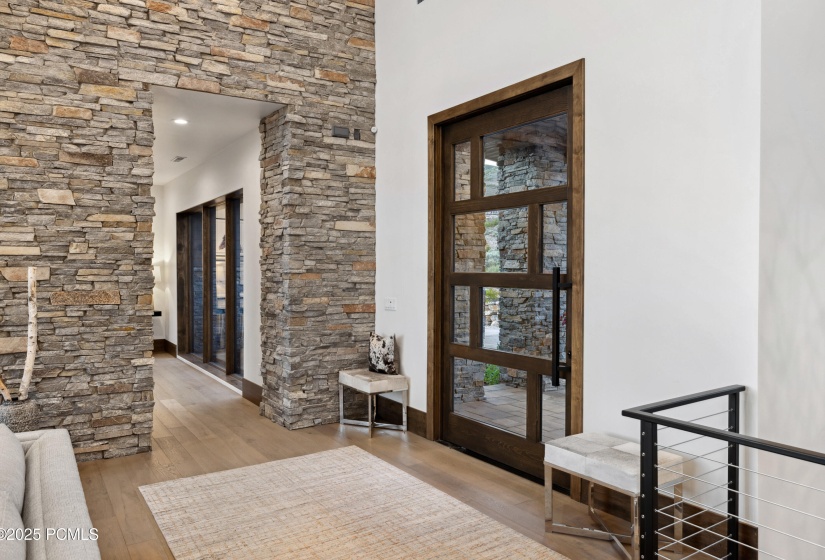 004_1703chimneyrockrd-29_608