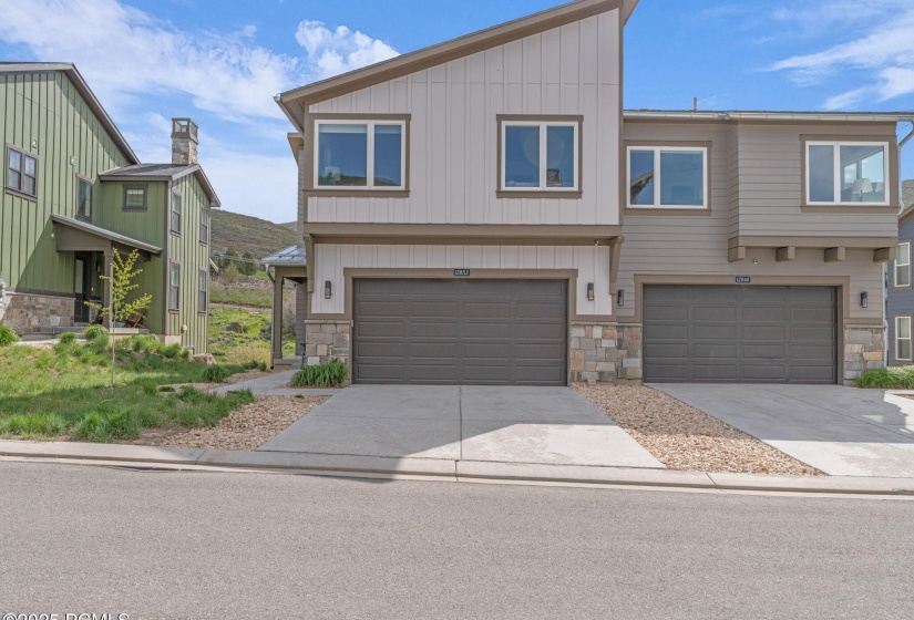 1-web-or-mls-12852-n-belaview-way