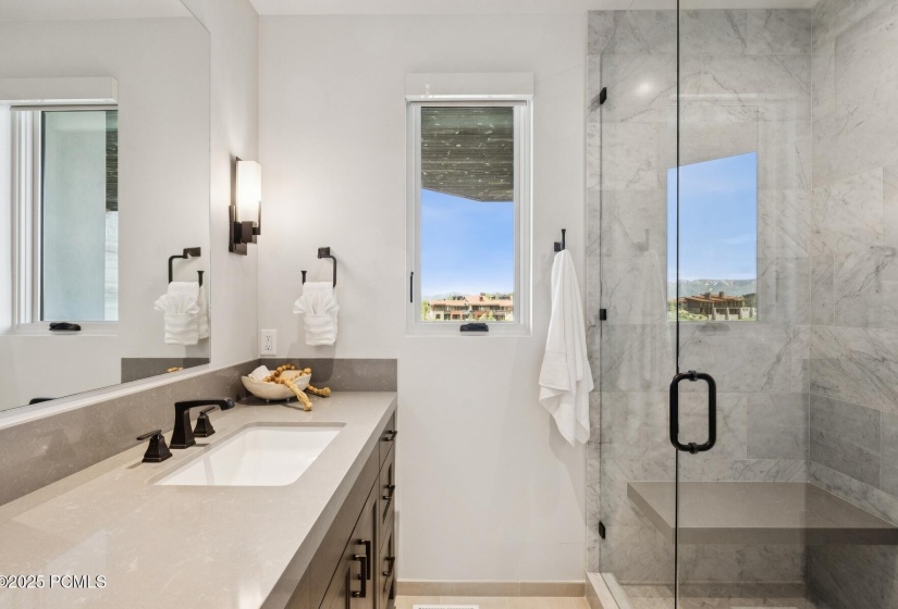 36_Bathroom_1800x1200_4239850