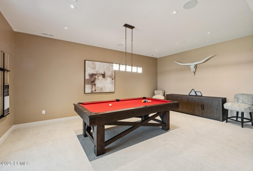 72_Recreationroom_1800x1200_4239892