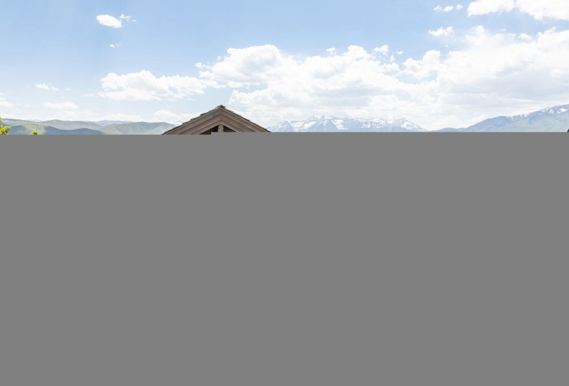 001_285_n_kings_peak_court053_535
