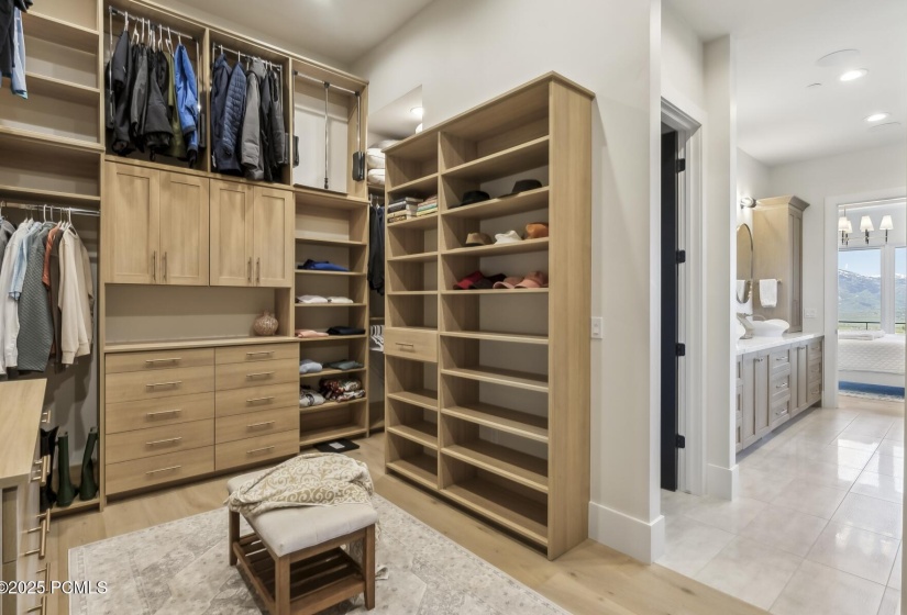 47_Closet_1800x1200_4233051