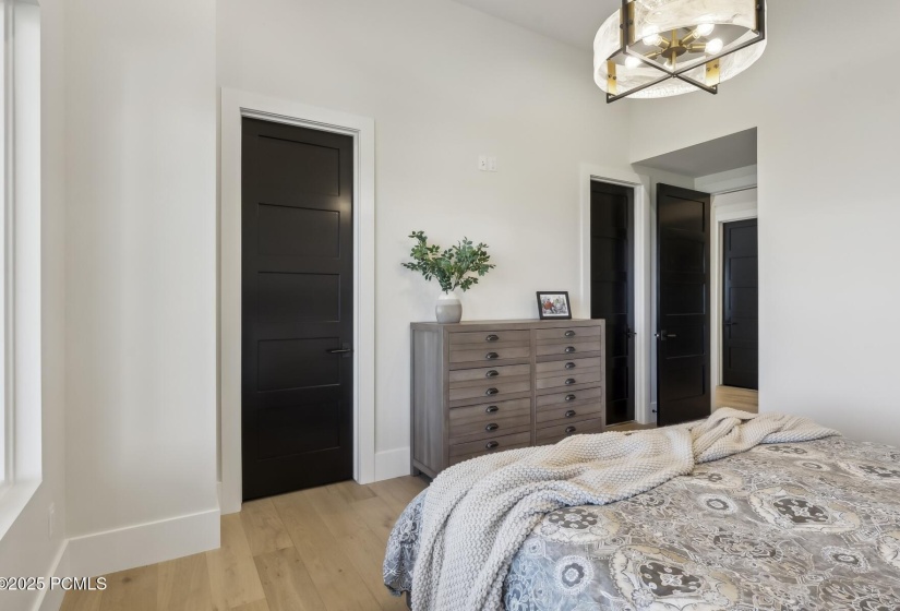 55_Bedroom_1800x1200_4233023