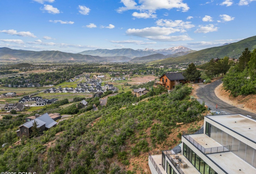 331 Bern Way, Midway