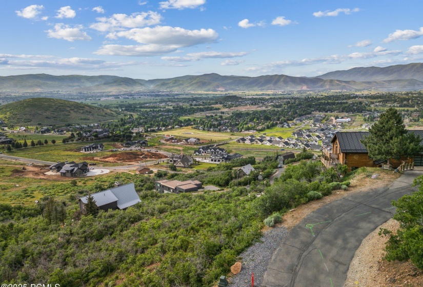 331 Bern Way, Midway