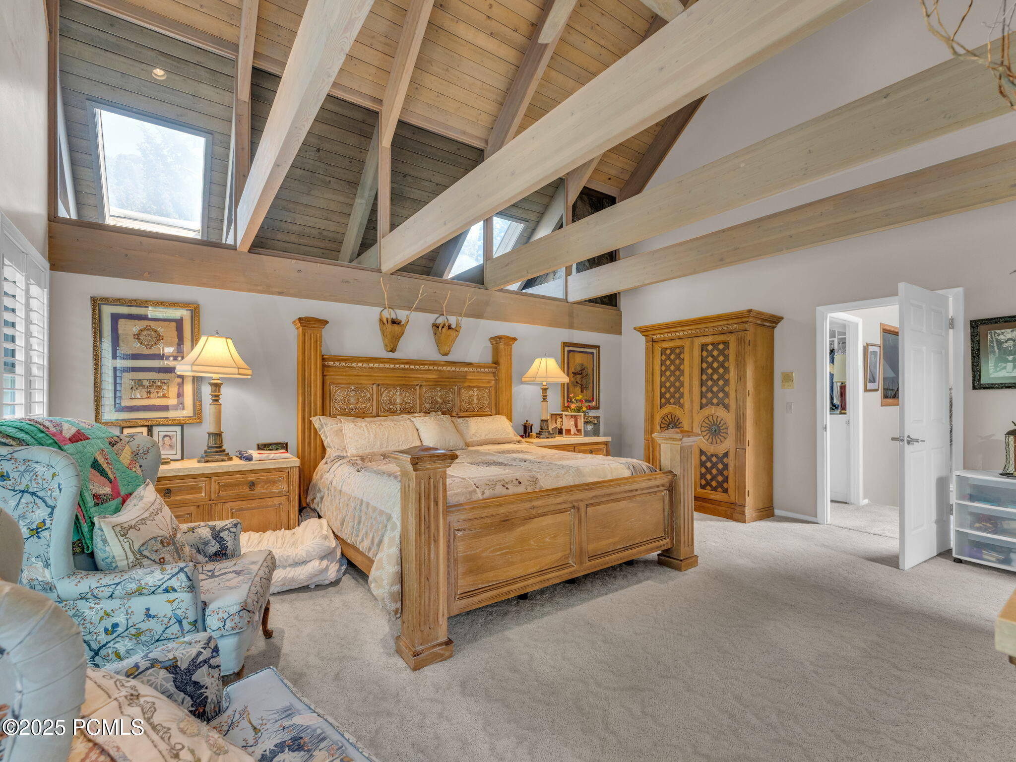 16-web-or-mls-7634-pinebrook-rd