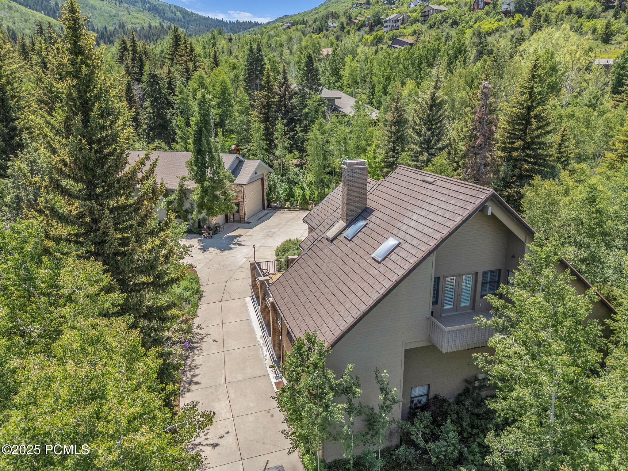 29-web-or-mls-7634-pinebrook-rd
