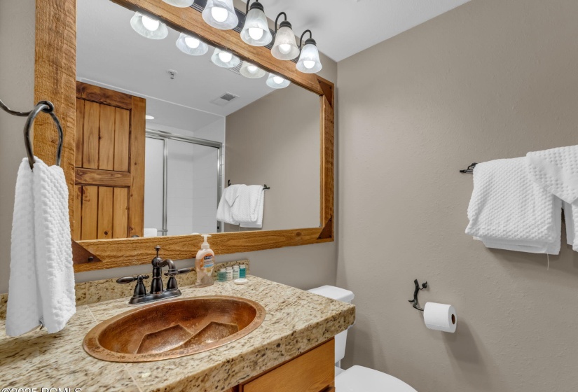 11-web-or-mls-6821-n-2200-w-unit-11c