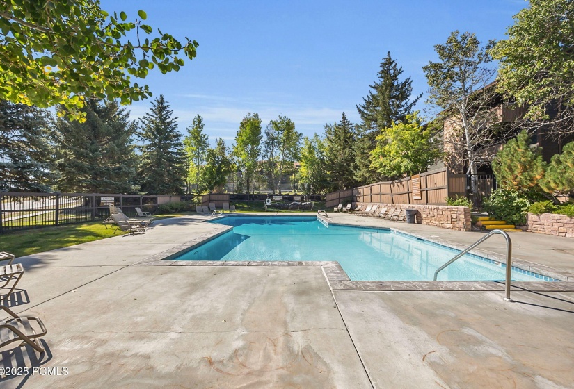 27-web-or-mls-6821-n-2200-w-11k