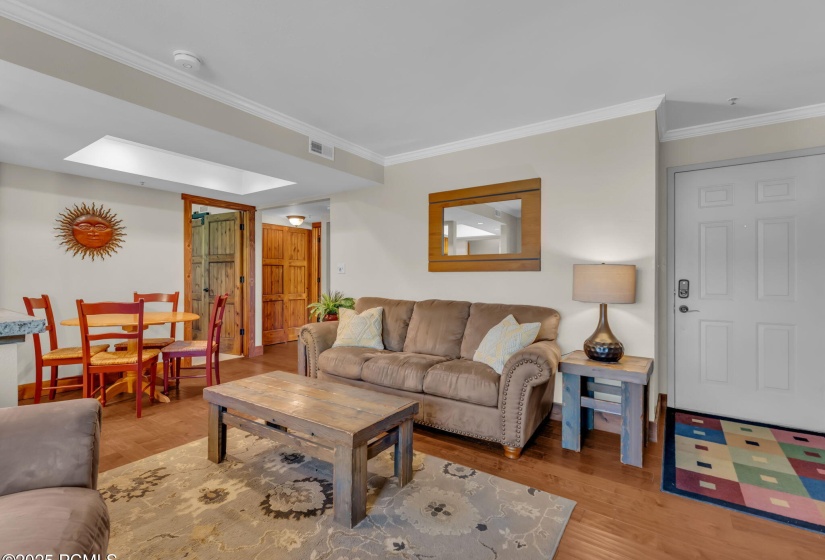 3-web-or-mls-6821-n-2200-w-unit-11c