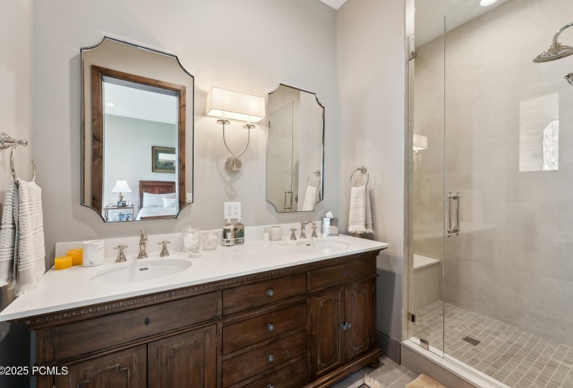 17_Bathroom_1800x1200_4210568