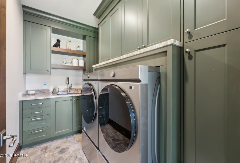 49_Laundry_1800x1200_4210600