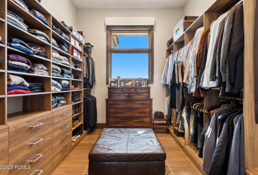 65_Closet_1800x1200_4211881
