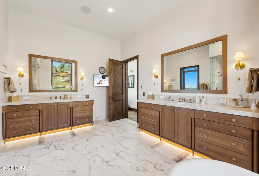 70_Bathroom_1800x1200_4211885
