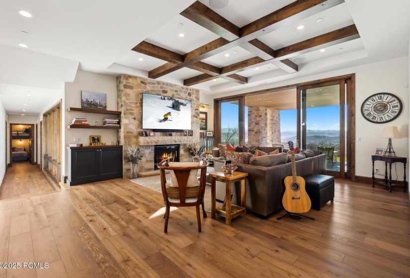 8_Familyroom_1800x1200_4211845