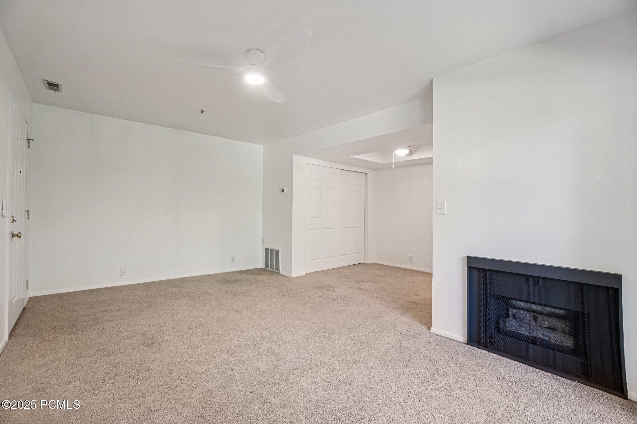5-web-or-mls-N 2200 W 9i-1906-004
