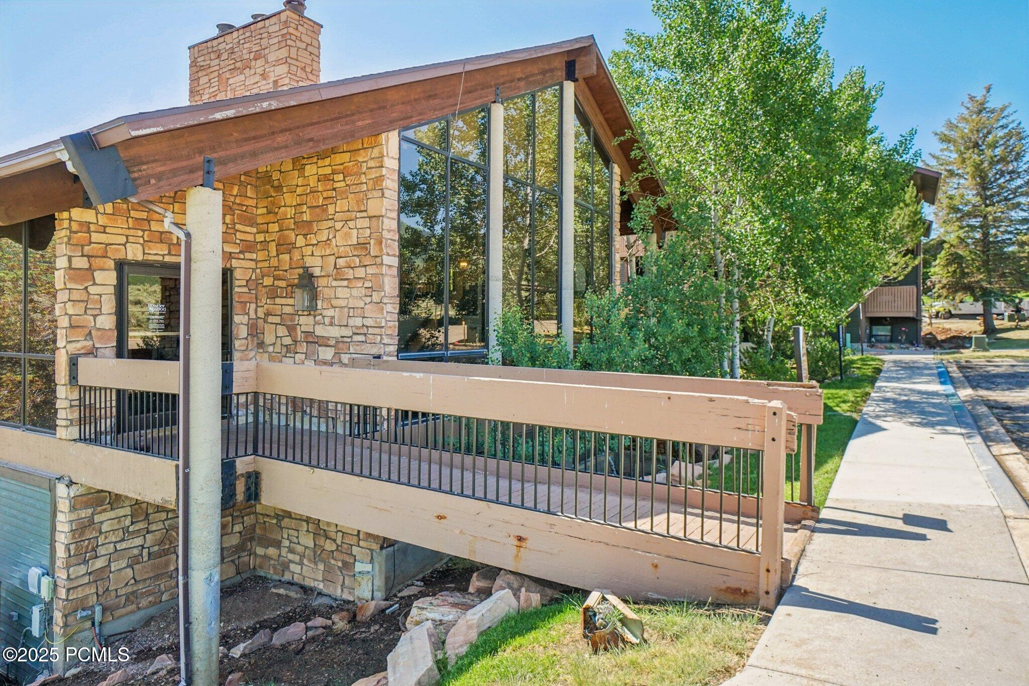 1-web-or-mls-N 2200 W 9i-1906-910