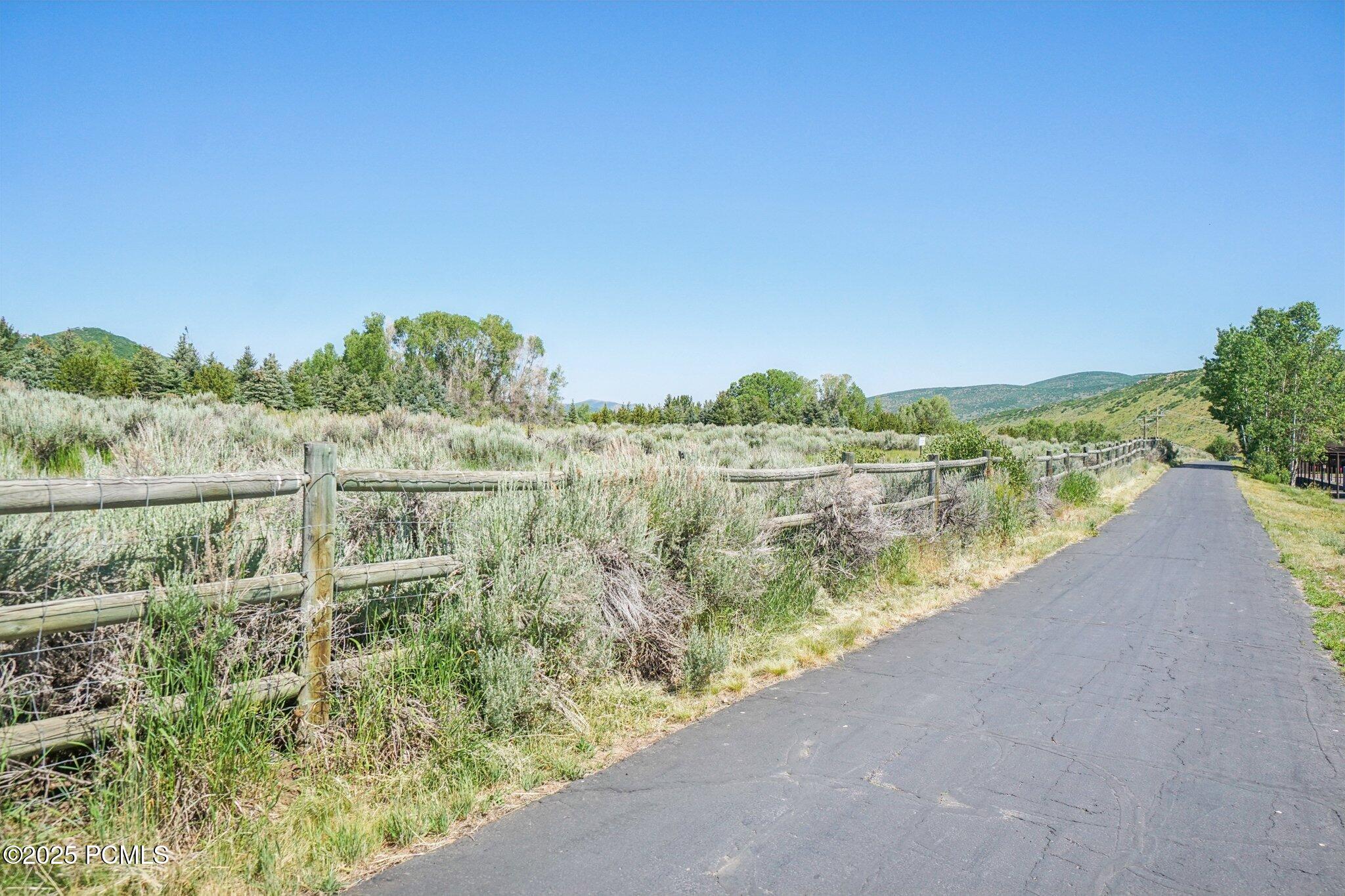 31-web-or-mls-N 2200 W 9i-1906-908