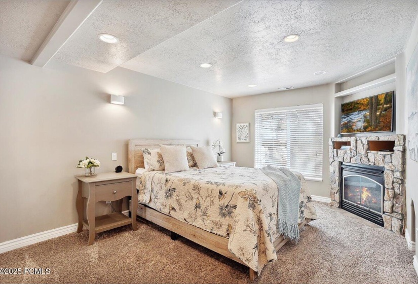 22-Bedroom Suite