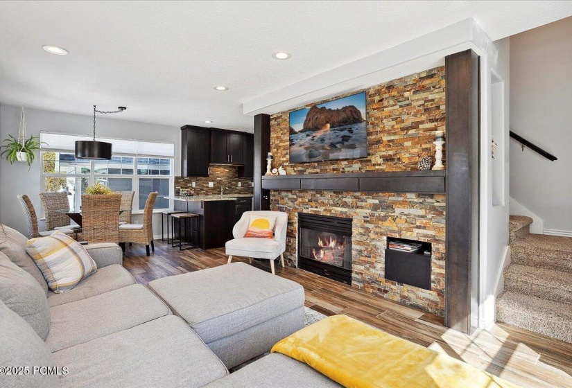 08-Living Room