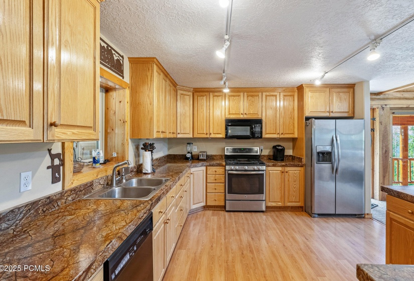 9 - 10758 Tanglewood Dr
