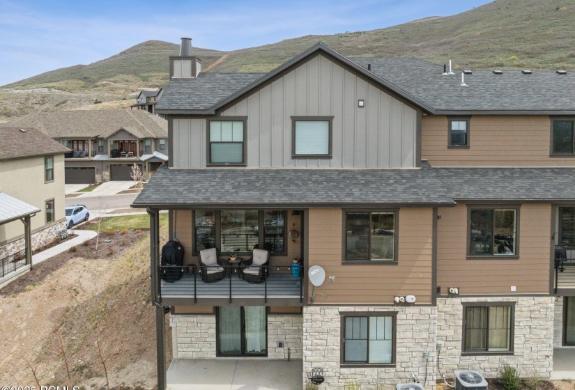 Rear Deck & Walkout Basement Patio