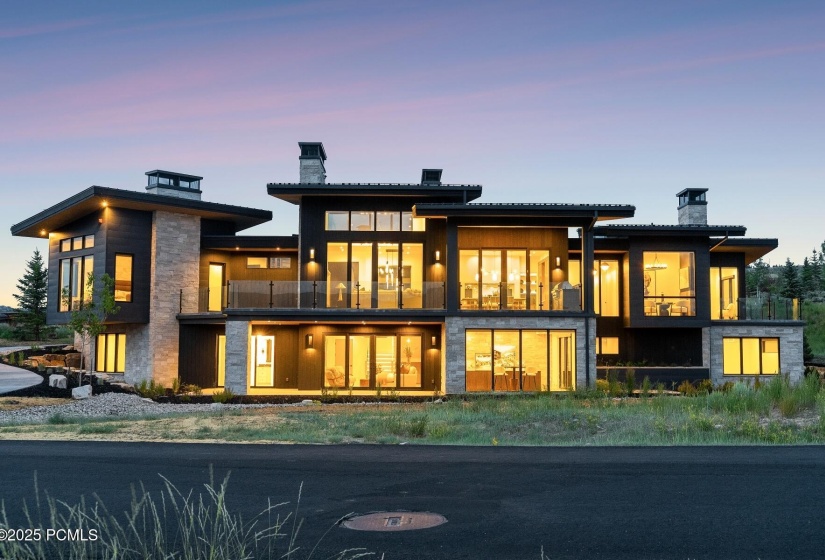 0_Exterior_1800x1200_4245257