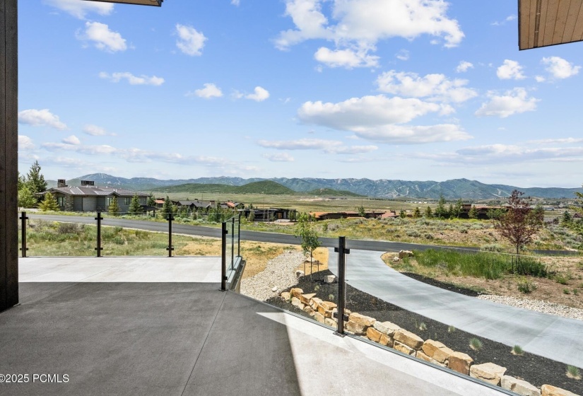 19_Deck-Area_1800x1200_4245233