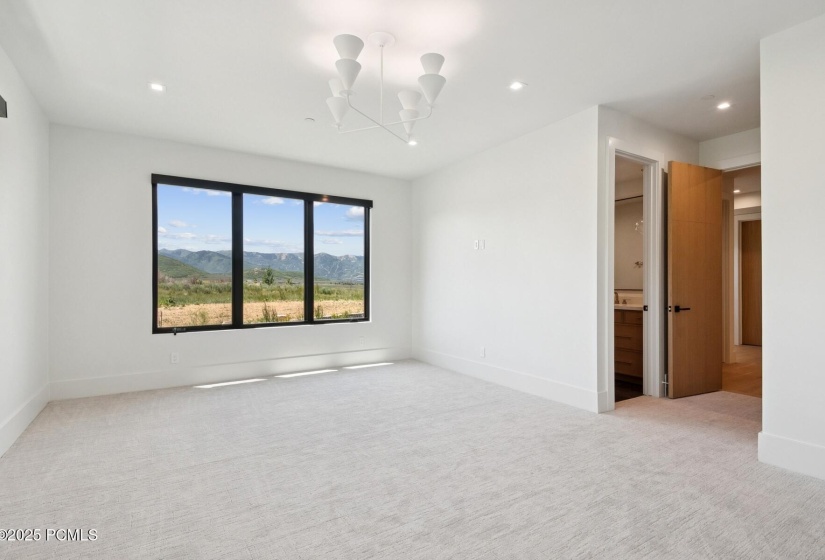 45_Bedroom_1800x1200_4245177