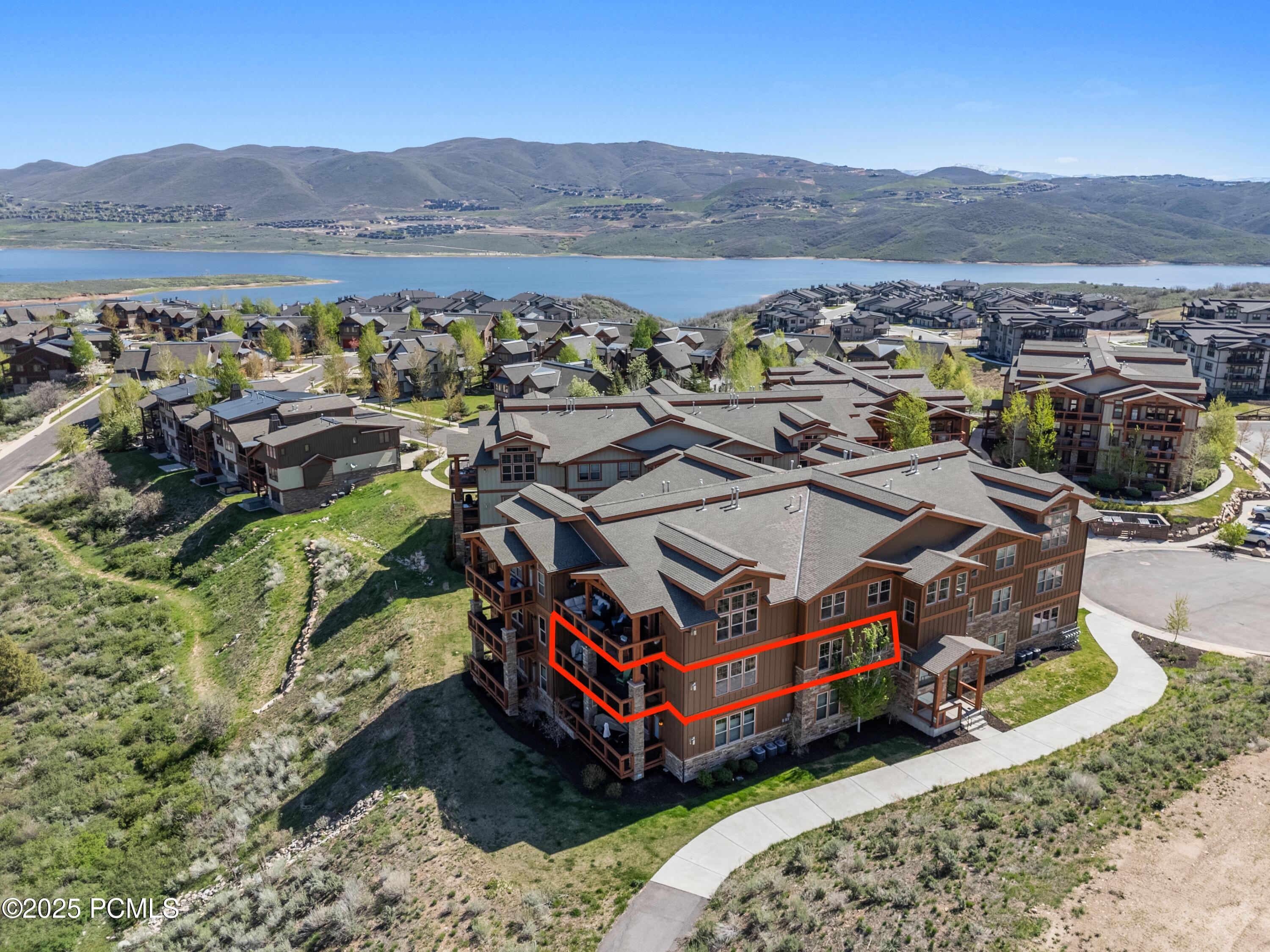 Corner Unit With Gorgeous Views