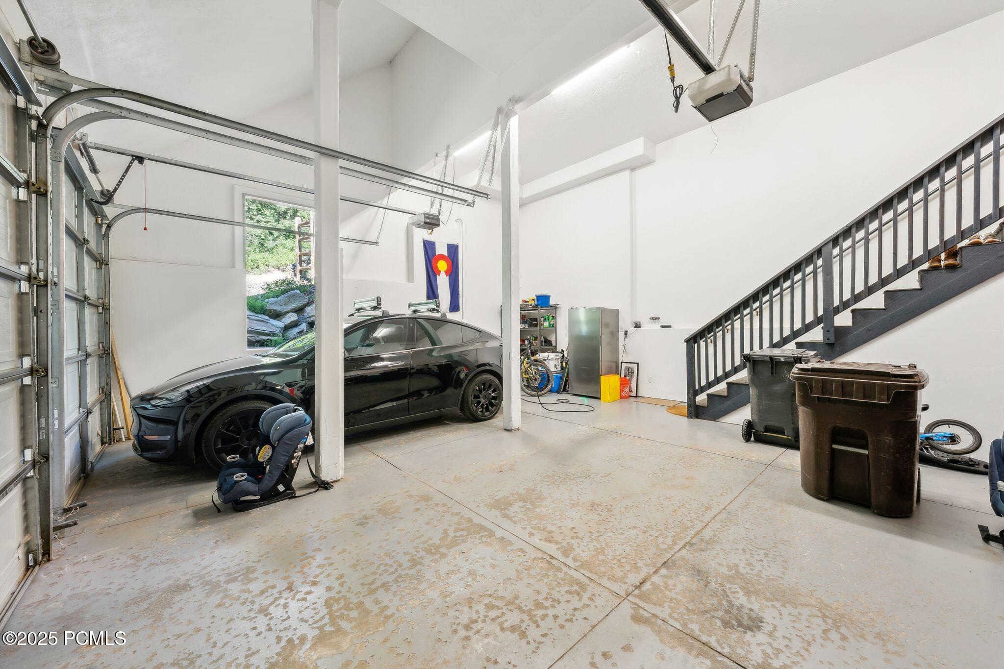 535 Crestview Dr_HDR025