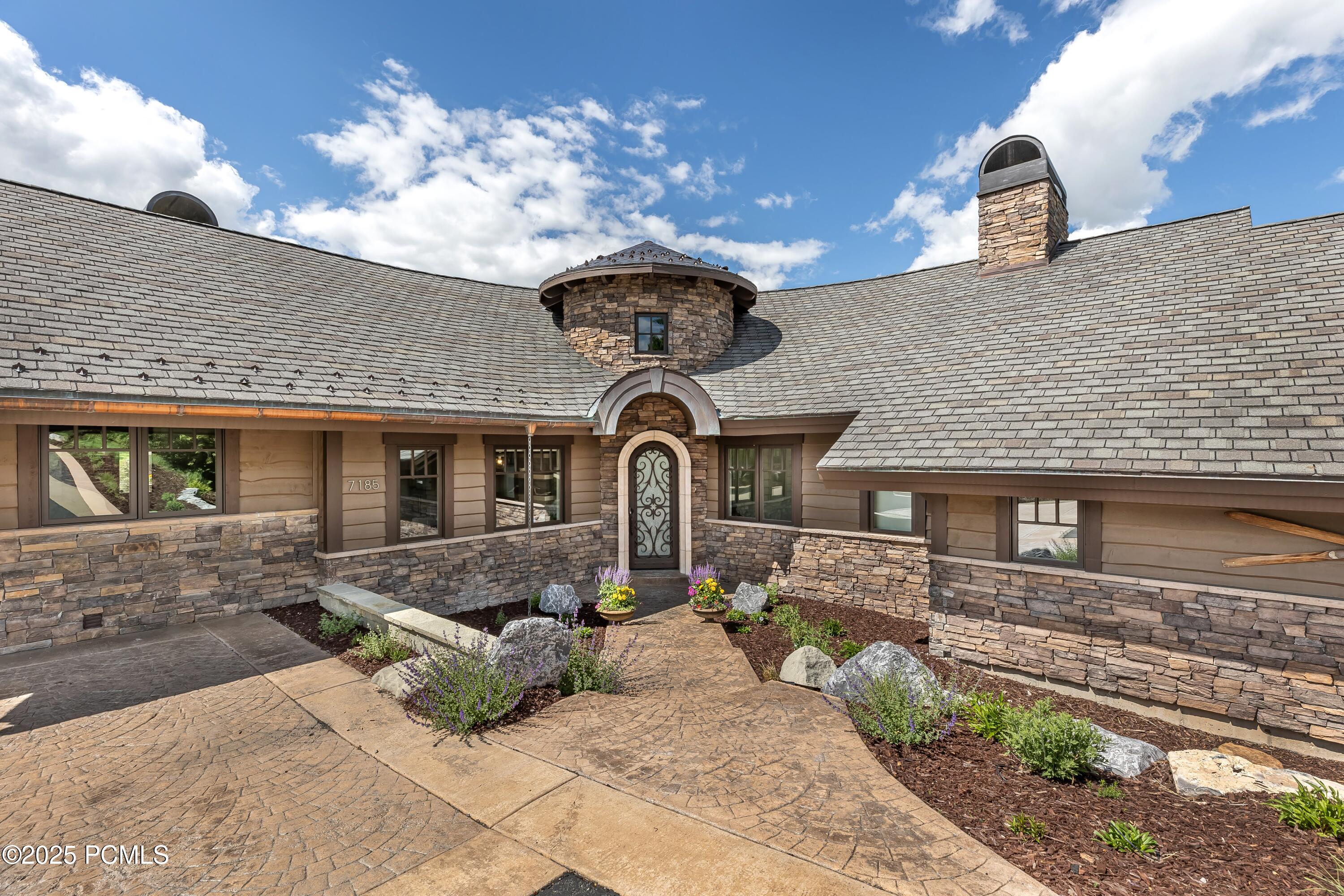 31 Promontory