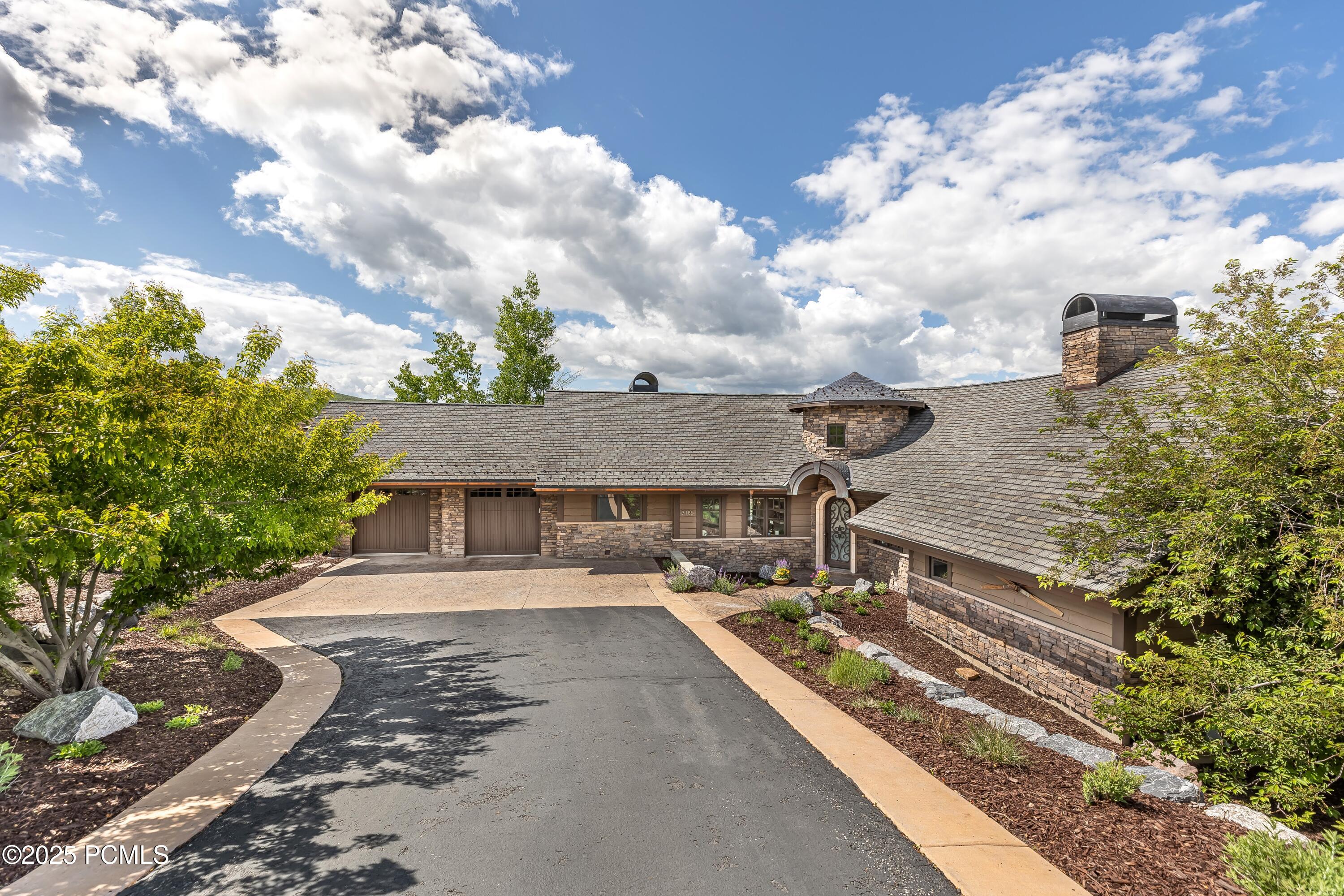 32 Promontory