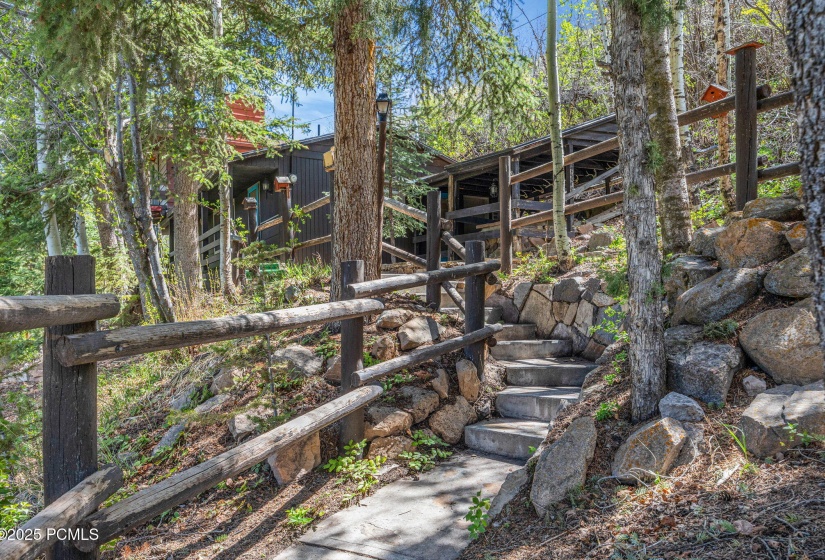 56-web-or-mls-1456-e-weber-wild-rd