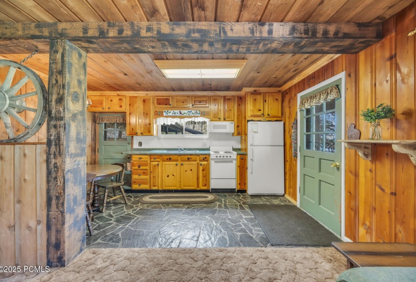 22-web-or-mls-1456-e-weber-wild-rd