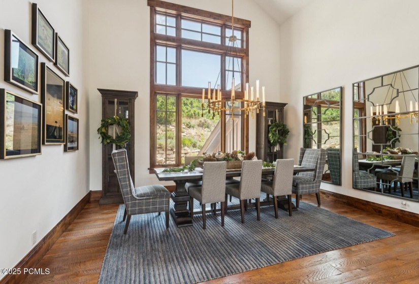 18_Formal-Dining-Room_1800x1200_4249634