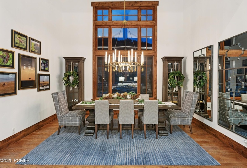 20_Formal-Dining-Room_1800x1200_4249591