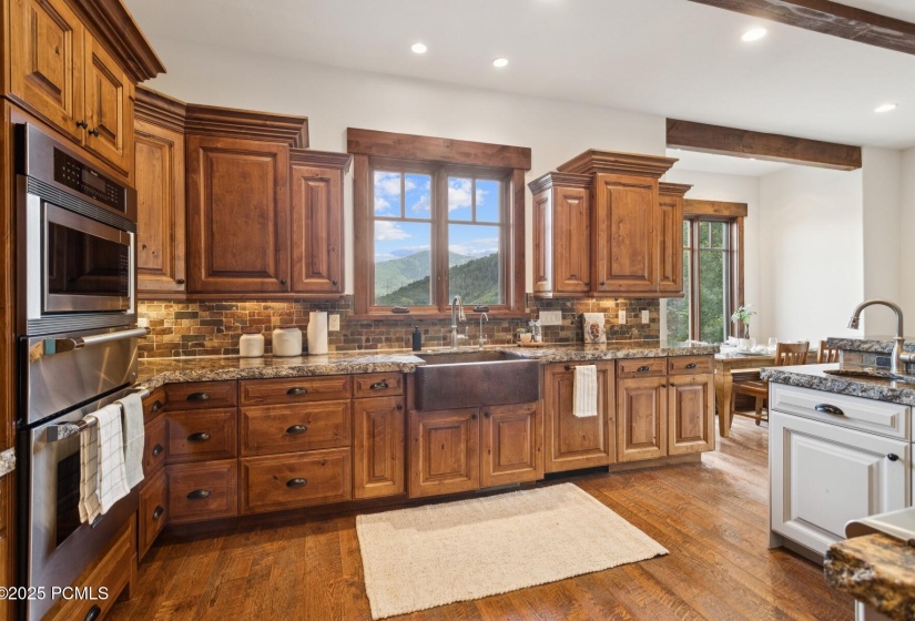 29_Kitchen_1800x1200_4249645