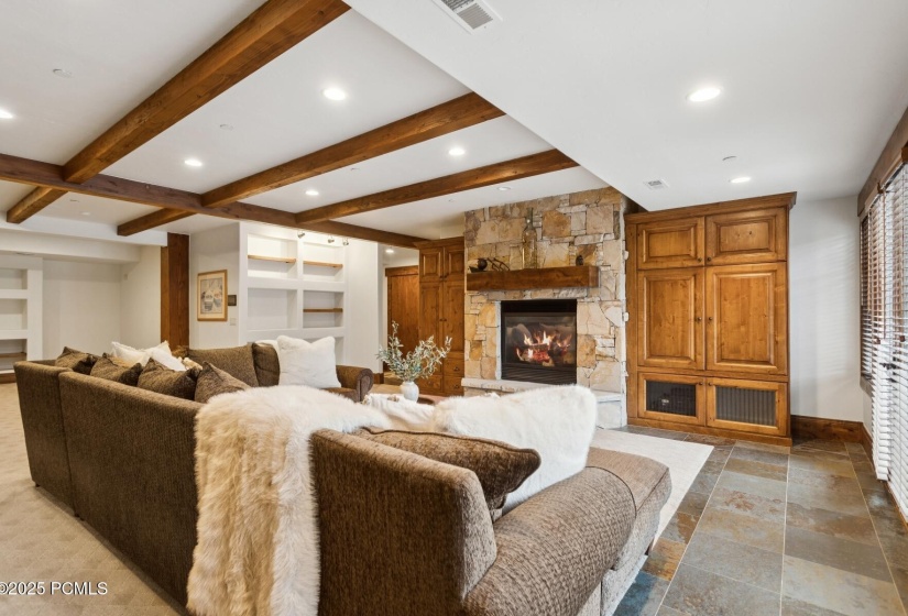 58_Family-Room_1800x1200_4249674