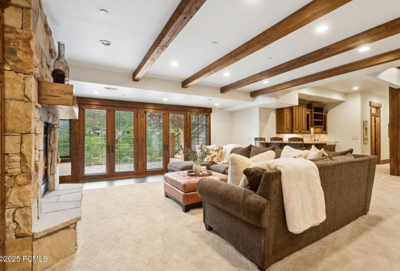 59_Family-Room_1800x1200_4249675