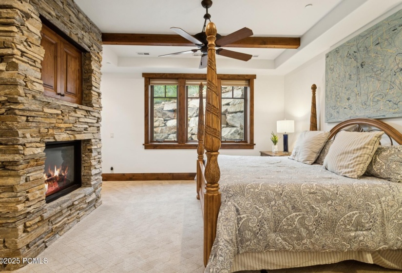 71_Bedroom--3-Junior-Master_1800x1200_42