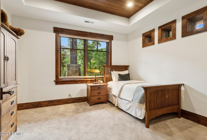 75_Bedroom--4_1800x1200_4249696